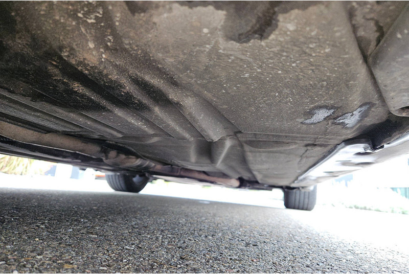 Sedan Mercedes-Benz E-Klasse (W210) _ 300 D Automatic: foto 11