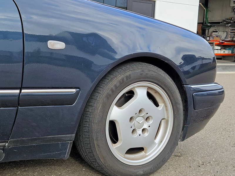 Sedan Mercedes-Benz E-Klasse (W210) _ 300 D Automatic: foto 8