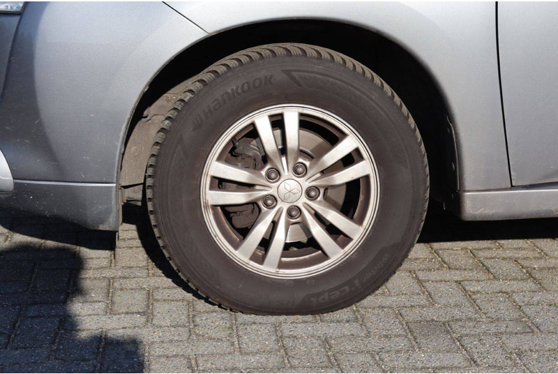 SUV/ Todoterreno Mitsubishi Outlander PHEV: foto 14