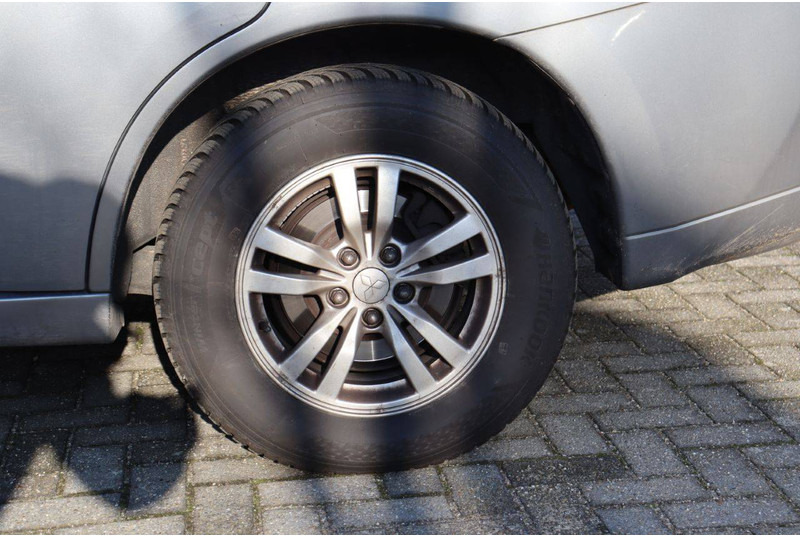 SUV/ Todoterreno Mitsubishi Outlander PHEV: foto 15