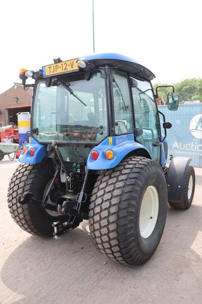 New Holland Boomer 50 - Tractor: foto 5 New Holland Boomer 50 - Tractor: foto 5