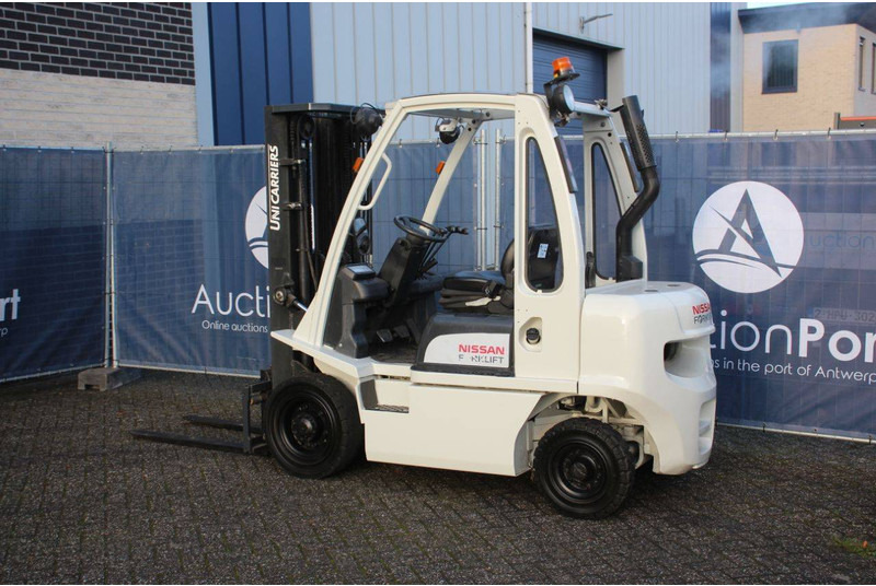 Nissan Y1D2A25Q - Carretilla elevadora diésel: foto 3 Nissan Y1D2A25Q - Carretilla elevadora diésel: foto 3