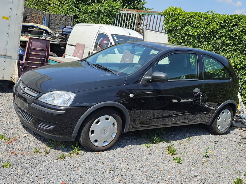 Opel Corsa (C - driedeurs) 1.0 - Sedan: foto 2 Opel Corsa (C - driedeurs) 1.0 - Sedan: foto 2