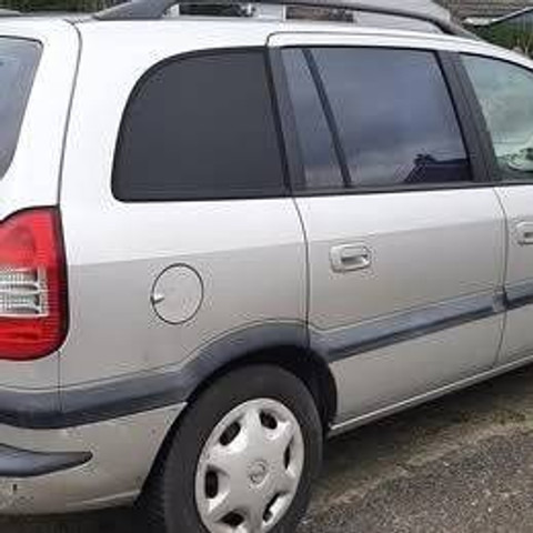 Opel Zafira - Sedan: foto 3 Opel Zafira - Sedan: foto 3