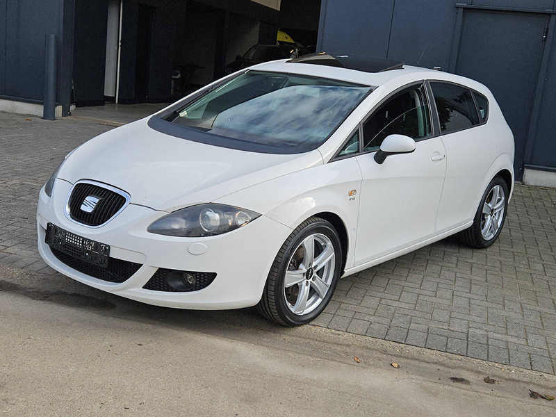 SEAT Leon 1.4 TSI - Sedan: foto 1 SEAT Leon 1.4 TSI - Sedan: foto 1