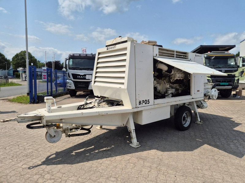 Schwing Stetter BP 4000 HDR D - Bomba de hormigon estacionaria: foto 4 Schwing Stetter BP 4000 HDR D - Bomba de hormigon estacionaria: foto 4