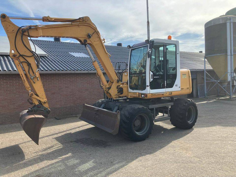 Takeuchi TB070W - Excavadora de ruedas: foto 1 Takeuchi TB070W - Excavadora de ruedas: foto 1