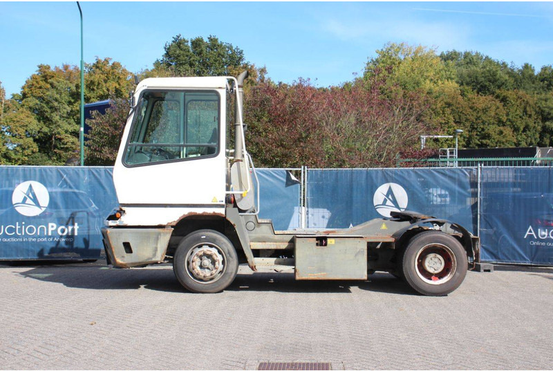 Terberg YT222 - Tractor industrial: foto 2 Terberg YT222 - Tractor industrial: foto 2