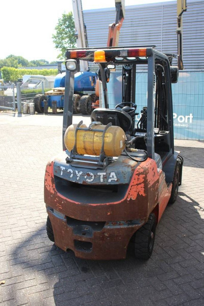 Toyota 02-8FGF25 - Carretilla elevadora de gas: foto 5 Toyota 02-8FGF25 - Carretilla elevadora de gas: foto 5