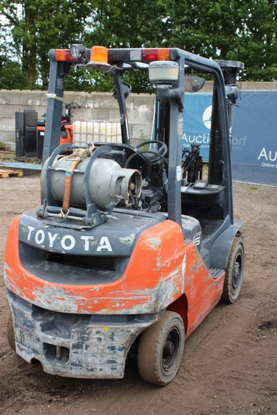 Toyota 02-8FGF25 - Carretilla elevadora de gas: foto 5 Toyota 02-8FGF25 - Carretilla elevadora de gas: foto 5