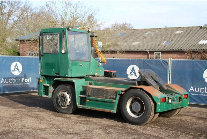 Volvo - Tractor industrial: foto 3 Volvo - Tractor industrial: foto 3