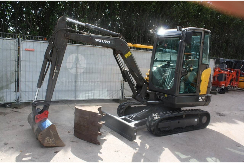 Volvo EC27C - Excavadora de cadenas: foto 1 Volvo EC27C - Excavadora de cadenas: foto 1
