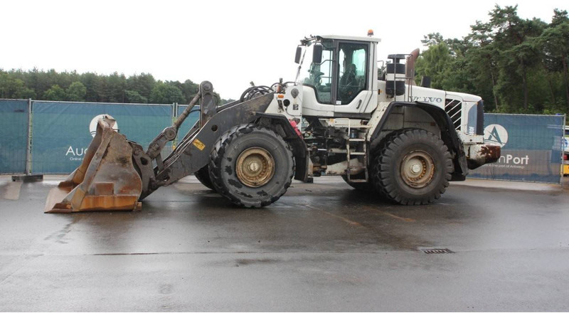 Volvo L 180 F - Cargadora de ruedas: foto 1 Volvo L 180 F - Cargadora de ruedas: foto 1