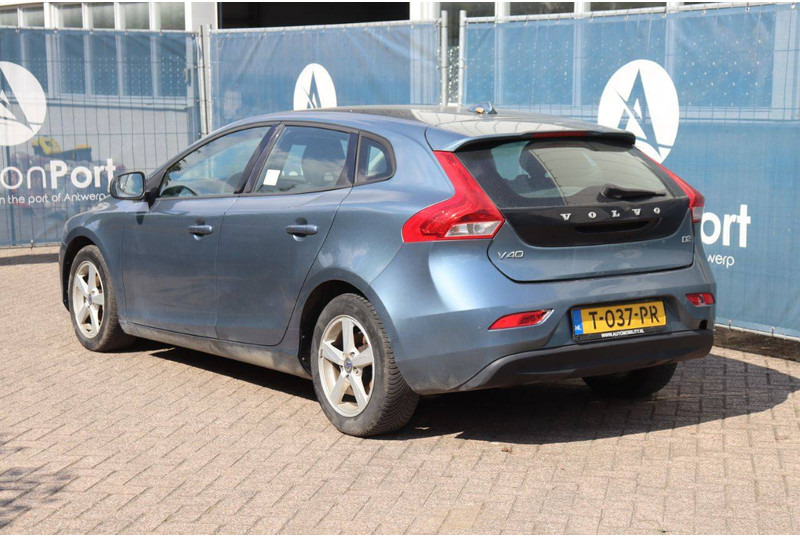 Volvo V40 D2 - Sedan: foto 4 Volvo V40 D2 - Sedan: foto 4