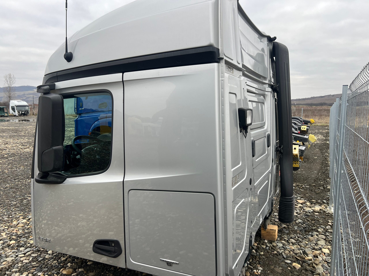 CABINA MERCEDES ACTROS MP4 STREAMSPACE 2.5 - Cabina para Camión: foto 4 CABINA MERCEDES ACTROS MP4 STREAMSPACE 2.5 - Cabina para Camión: foto 4