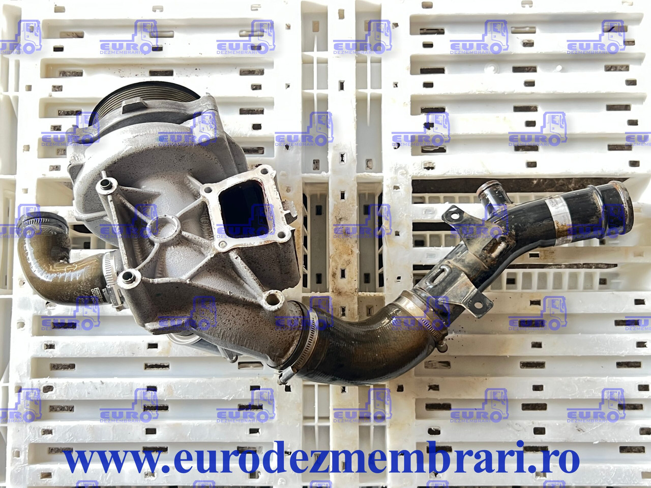 CARCASA POMPA APA + POMPA APA FORD FHR6 GC468505AF - Bomba de refrigerante para Camión: foto 2 CARCASA POMPA APA + POMPA APA FORD FHR6 GC468505AF - Bomba de refrigerante para Camión: foto 2