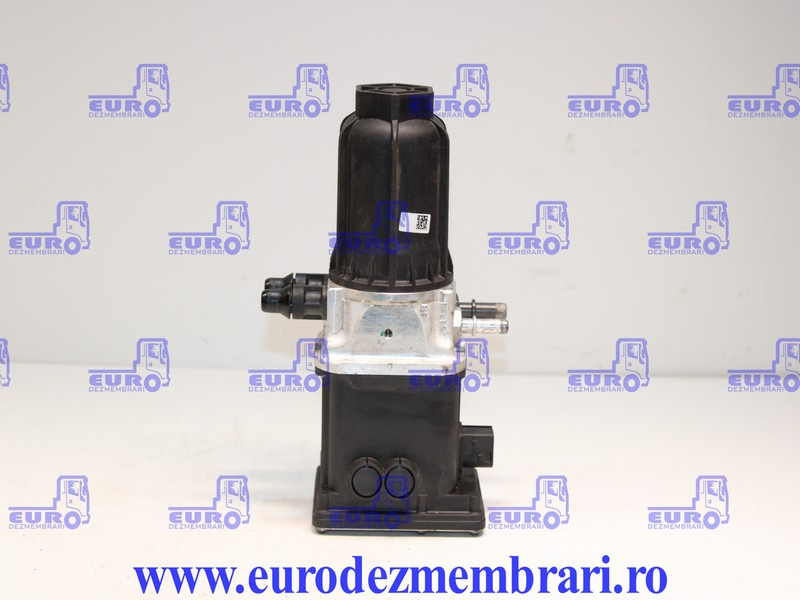 POMPA ADBLUE DAF XF106 2115624, 4388105 - Sistema de escape para Camión: foto 1 POMPA ADBLUE DAF XF106 2115624, 4388105 - Sistema de escape para Camión: foto 1