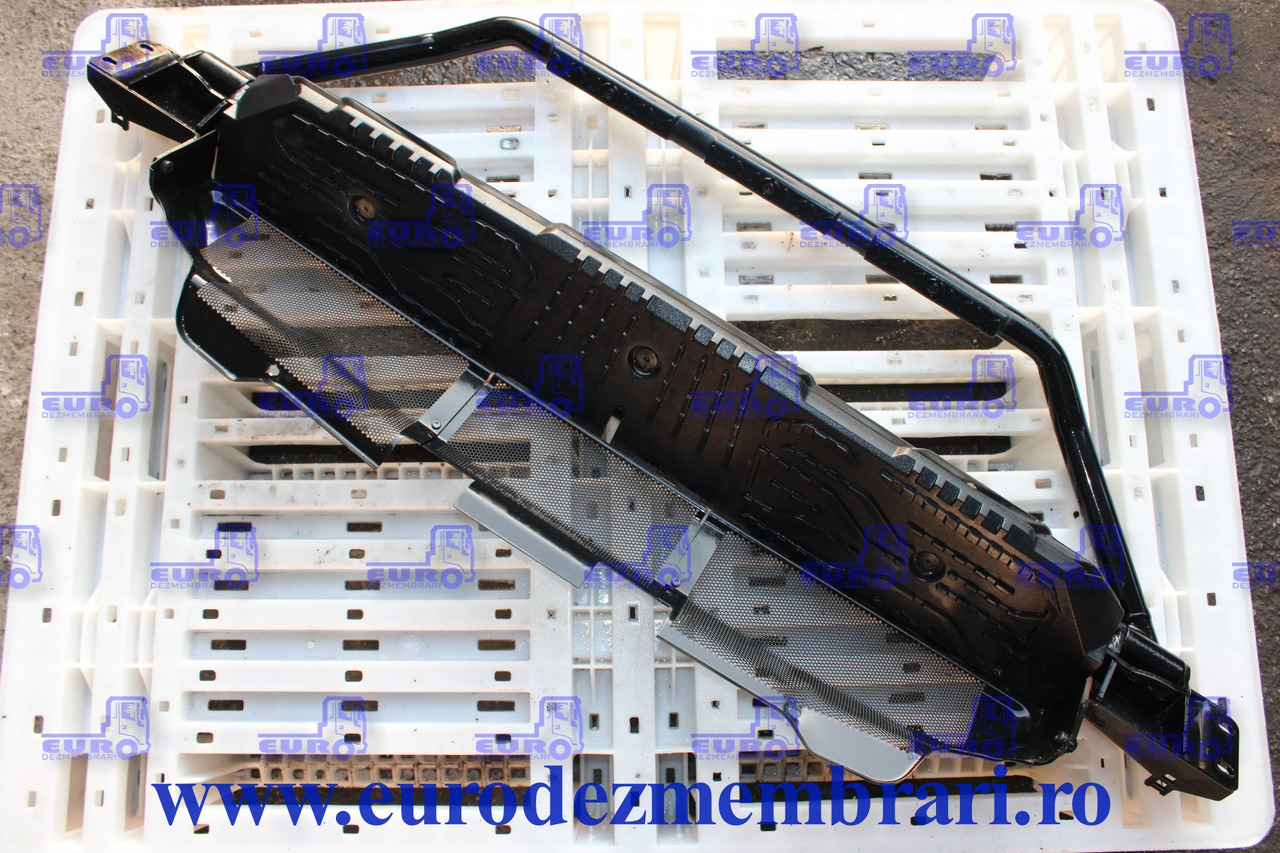 SCARA FRONTALA MAN TGS TG3 81.41610.5807, 81.41610.5788, 81.41614.0361 - Parachoques para Camión: foto 1 SCARA FRONTALA MAN TGS TG3 81.41610.5807, 81.41610.5788, 81.41614.0361 - Parachoques para Camión: foto 1