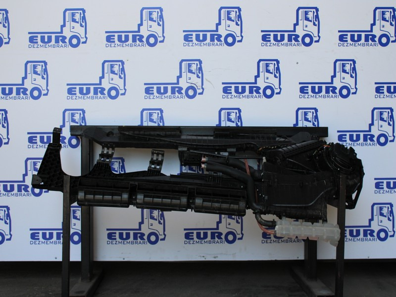 SISTEM CLIMATIZARE MERCEDES ACTROS MP4 A0004460977, A9608312845, A9608302860, A0004460777, A9608300560 - Pieza de aire acondicionado para Camión: foto 1 SISTEM CLIMATIZARE MERCEDES ACTROS MP4 A0004460977, A9608312845, A9608302860, A0004460777, A9608300560 - Pieza de aire acondicionado para Camión: foto 1