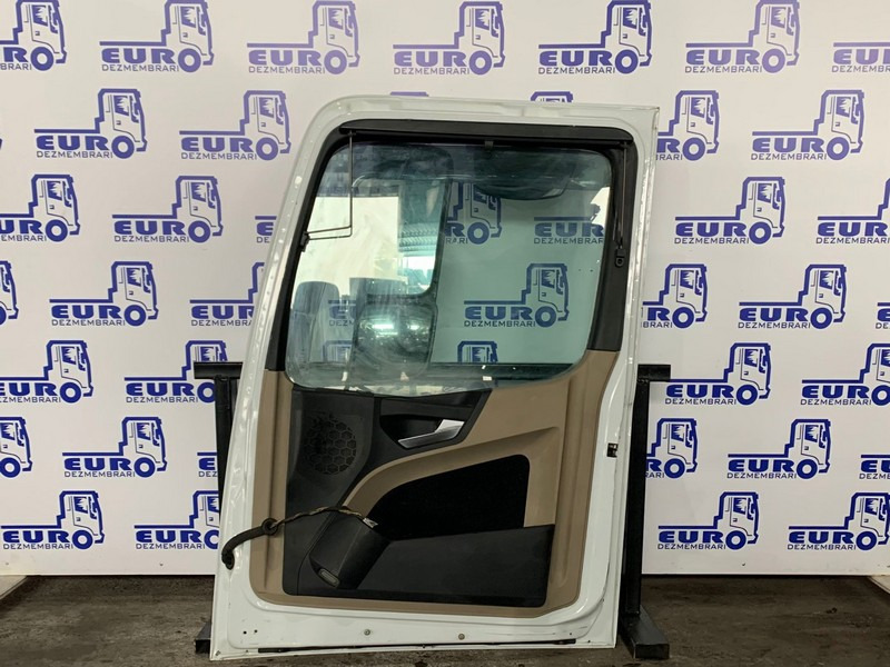 USA DREAPTA MERCEDES ACTROS MP4 - Puerta y piezas para Camión: foto 2 USA DREAPTA MERCEDES ACTROS MP4 - Puerta y piezas para Camión: foto 2
