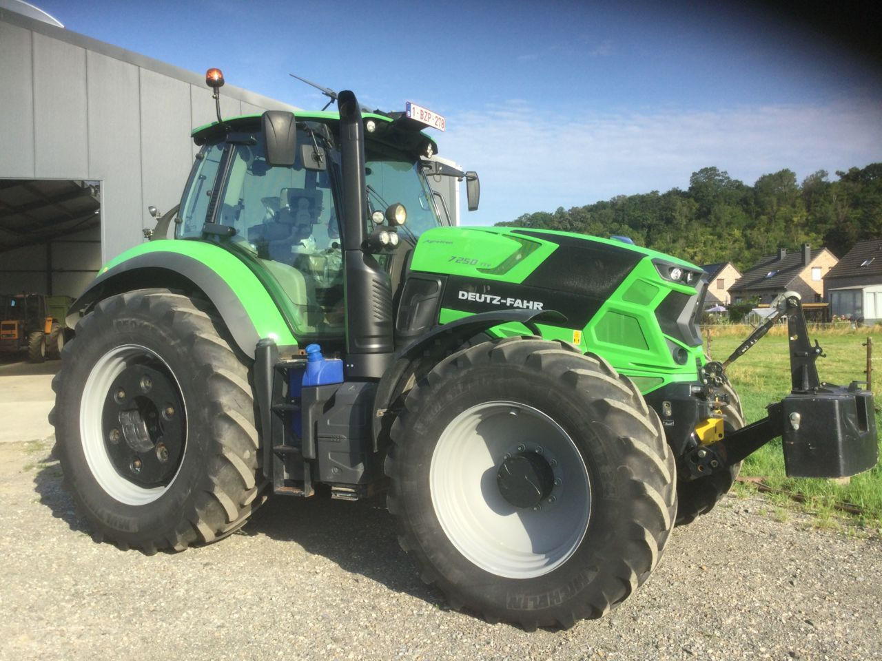 Deutz-Fahr AGROTRON 7250 TTV - Tractor: foto 1 Deutz-Fahr AGROTRON 7250 TTV - Tractor: foto 1