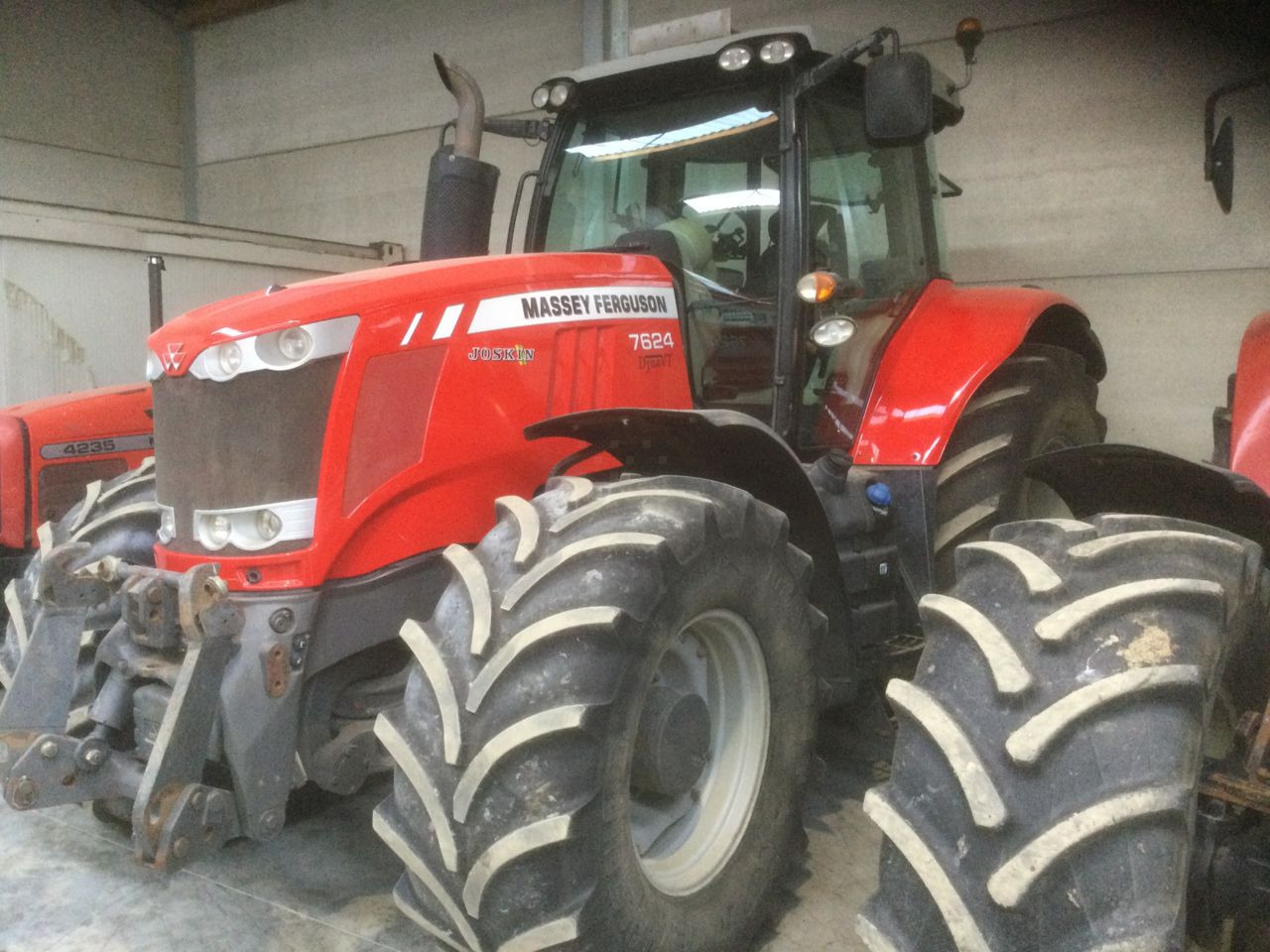 Massey Ferguson 7624 DYNA-VT EXCLUSIVE - Tractor: foto 1 Massey Ferguson 7624 DYNA-VT EXCLUSIVE - Tractor: foto 1