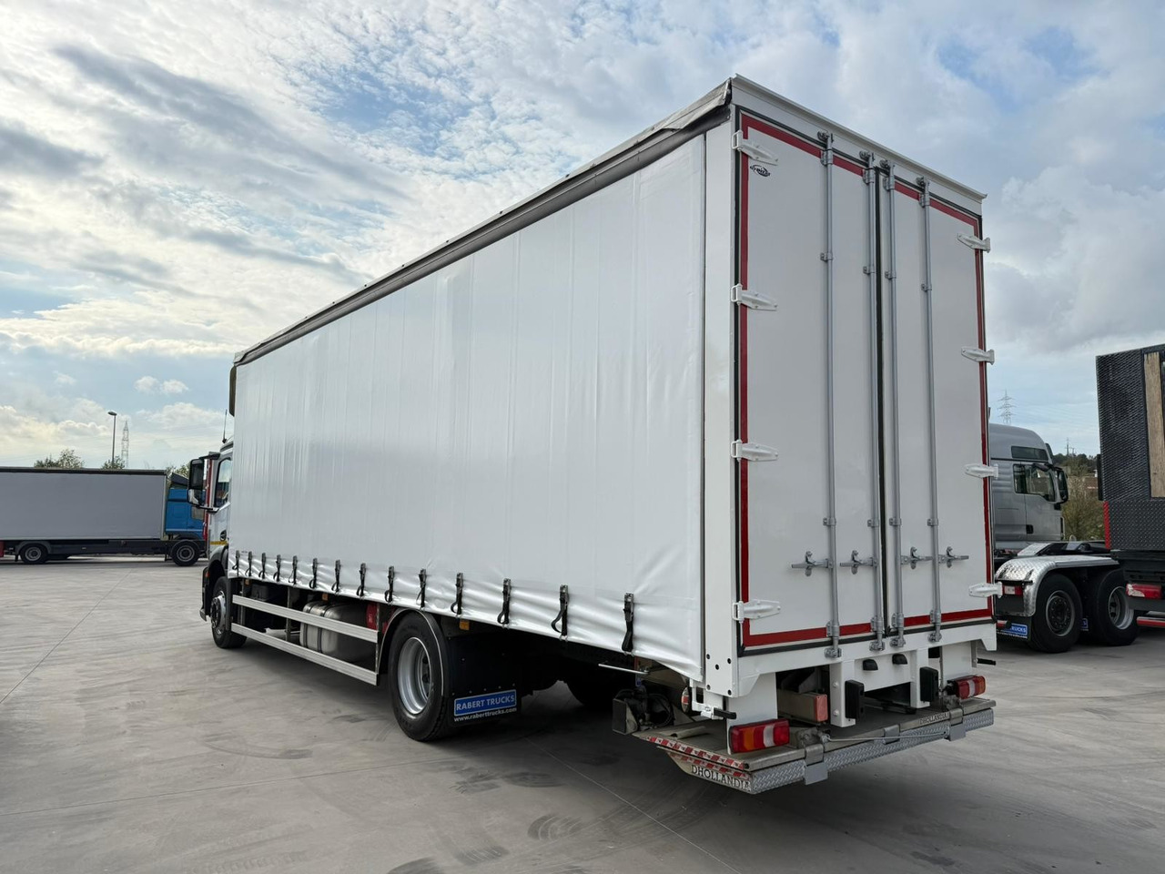 MERCEDES BENZ 18.27 Antos E6 (Tauliner) - Camión lona: foto 4 MERCEDES BENZ 18.27 Antos E6 (Tauliner) - Camión lona: foto 4