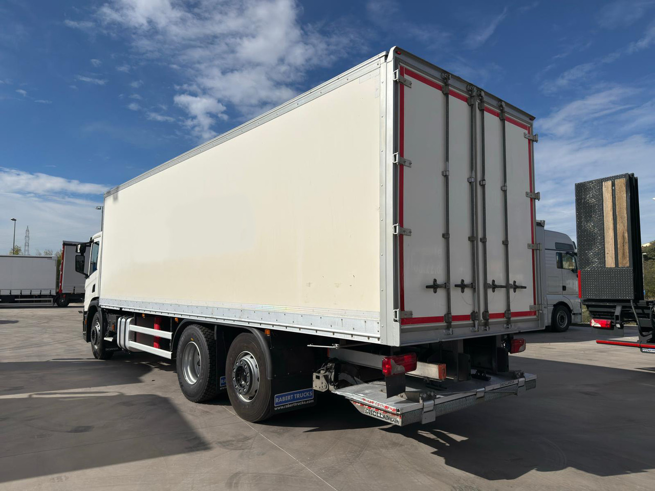 SCANIA P360 E6 (VAN) - Camión caja cerrada: foto 3 SCANIA P360 E6 (VAN) - Camión caja cerrada: foto 3