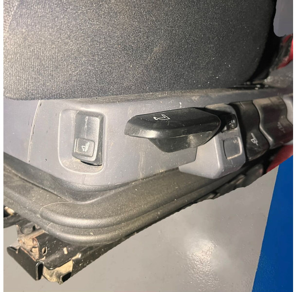Scania driver (left side) euro 6 - Asiento: foto 3 Scania driver (left side) euro 6 - Asiento: foto 3