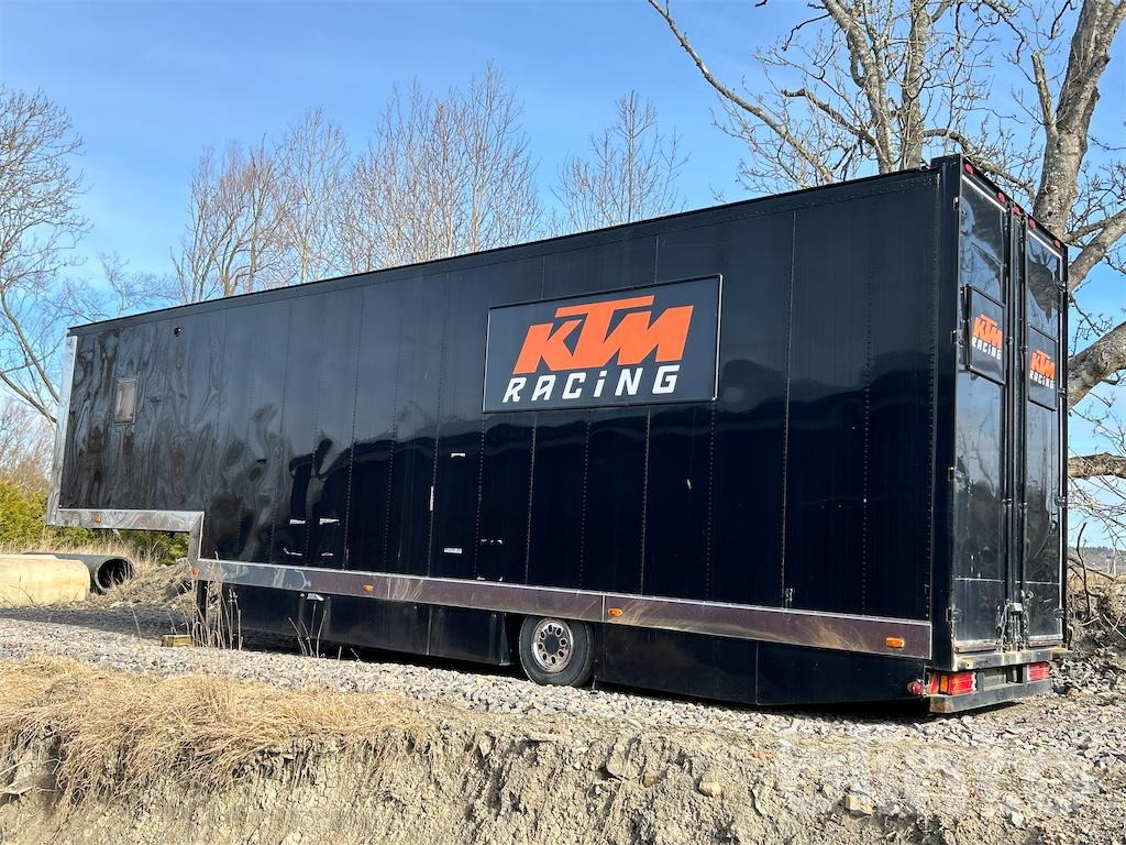 10 SLV - Semirremolque caja cerrada: foto 1 10 SLV - Semirremolque caja cerrada: foto 1