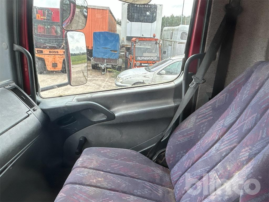 Camión caja abierta ATEGO 815 Mercedes-Benz (2002): foto 42