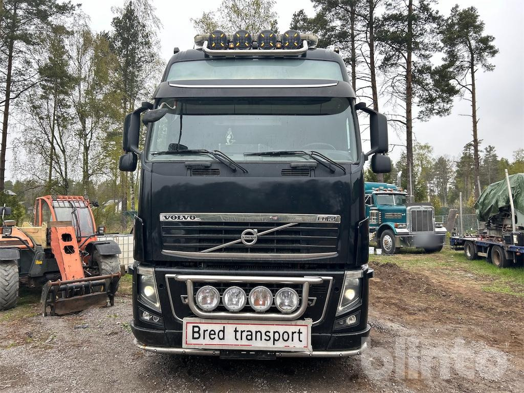 Dragbil / VOLVO FH16 660 med 5:e axel och maskinsläp / Säljes som ekipage - Cabeza tractora, Semirremolque portavehículos: foto 3 Dragbil / VOLVO FH16 660 med 5:e axel och maskinsläp / Säljes som ekipage - Cabeza tractora, Semirremolque portavehículos: foto 3