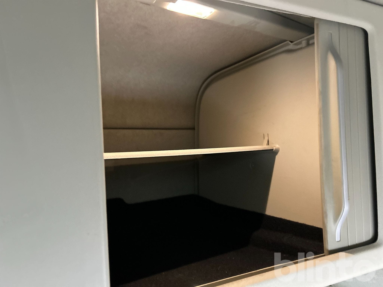 Camión VOLVO: foto 35 Camión VOLVO: foto 35