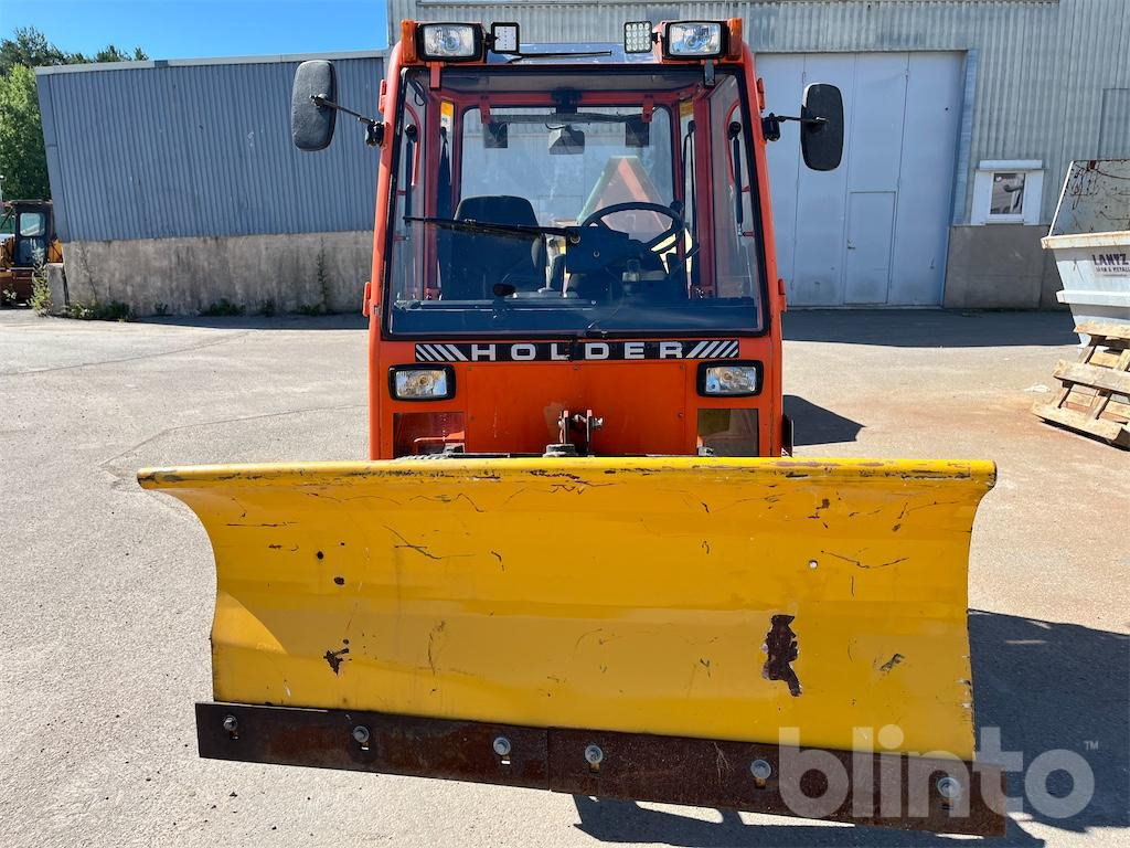 HOLDER C340 med sopvals, sandspridare och plog - Tractor: foto 2 HOLDER C340 med sopvals, sandspridare och plog - Tractor: foto 2