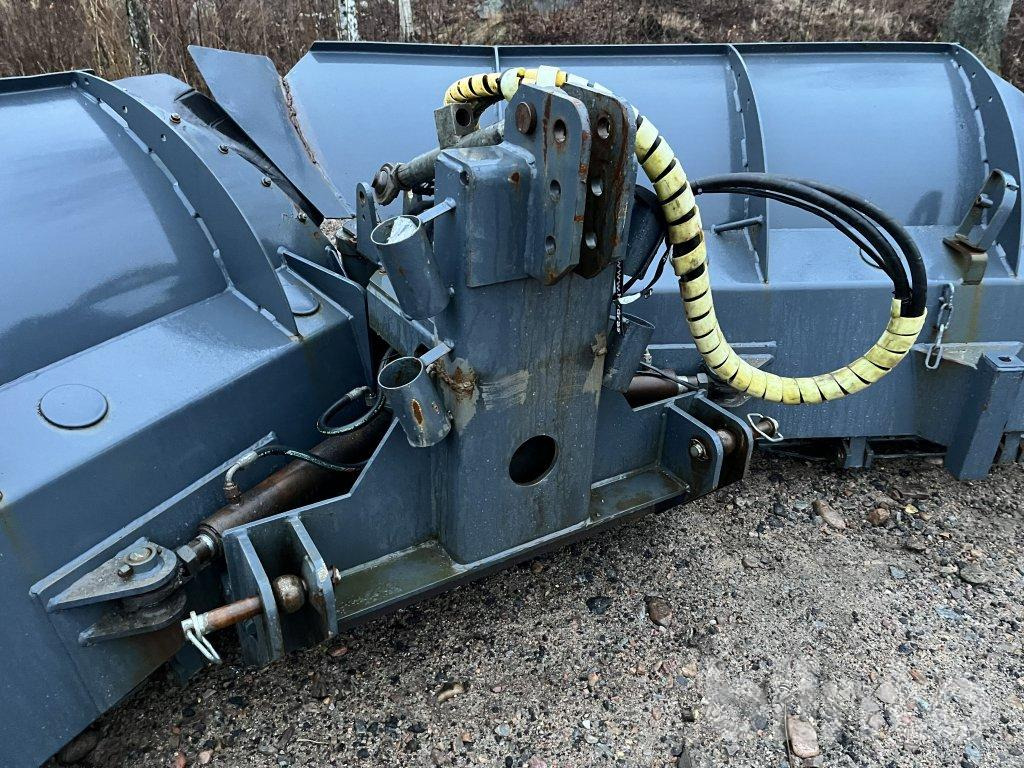 Holms - Hoja de bulldozer: foto 4 Holms - Hoja de bulldozer: foto 4