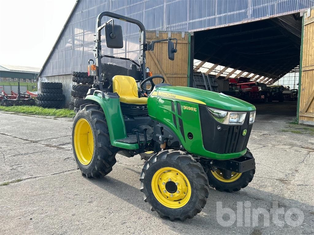 John Deere 3038E (Neufahrzeug, Bj. 2025) - Tractor: foto 2 John Deere 3038E (Neufahrzeug, Bj. 2025) - Tractor: foto 2