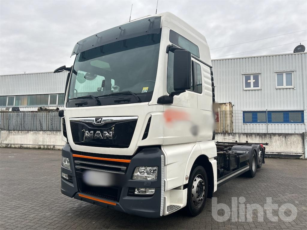 MAN TGX 26.400 (2020) - Camión portacontenedore/ Intercambiable: foto 1 MAN TGX 26.400 (2020) - Camión portacontenedore/ Intercambiable: foto 1