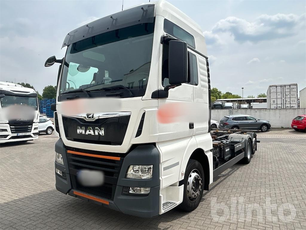 MAN TGX 26.400 6X2-4 LL - Camión portacontenedore/ Intercambiable: foto 1 MAN TGX 26.400 6X2-4 LL - Camión portacontenedore/ Intercambiable: foto 1