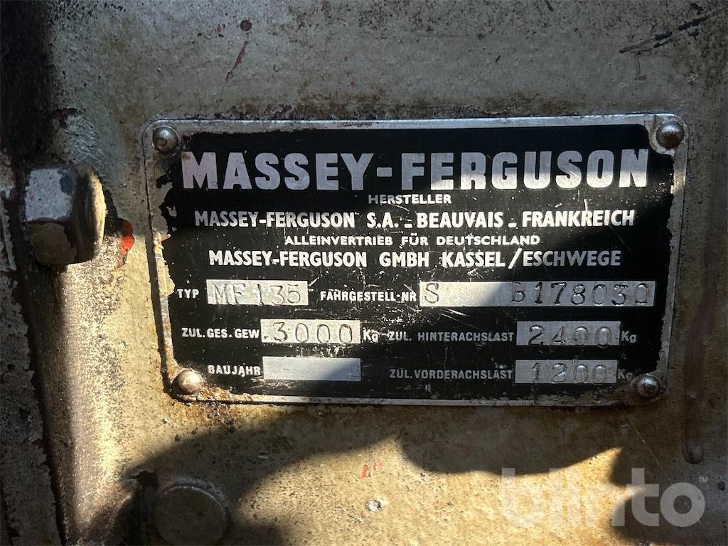 Massey-Ferguson MF 135 (1970) - Tractor: foto 5 Massey-Ferguson MF 135 (1970) - Tractor: foto 5