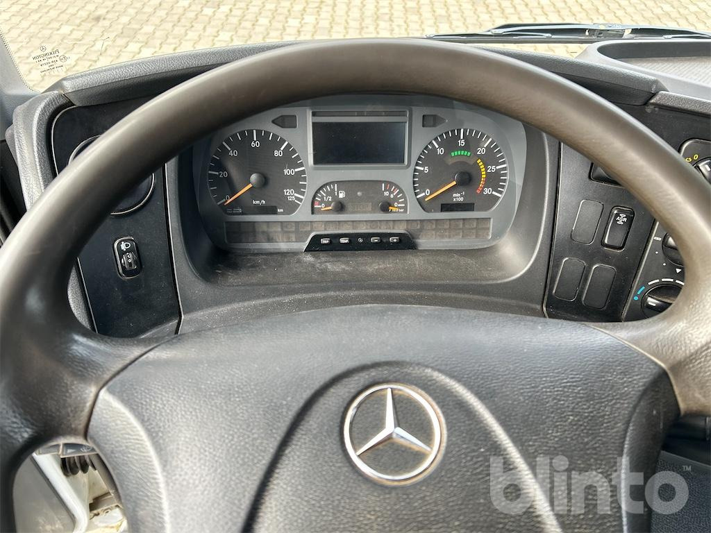 Camión caja abierta Mercedes Atego 818 (2005): foto 41