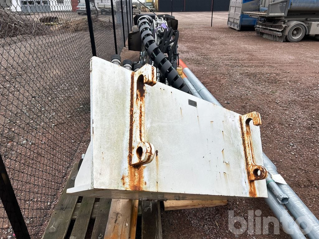 Multiforest V5300 - Grúa para camión: foto 4 Multiforest V5300 - Grúa para camión: foto 4