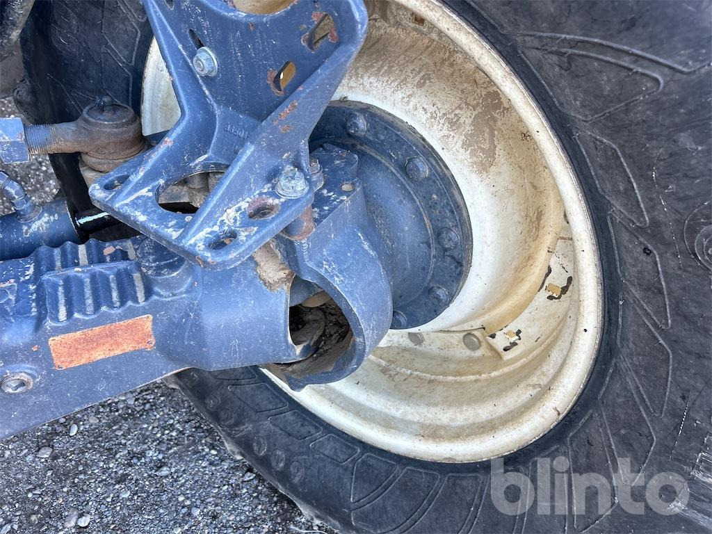 Tractor New Holland 8870 (1999): foto 21 Tractor New Holland 8870 (1999): foto 21