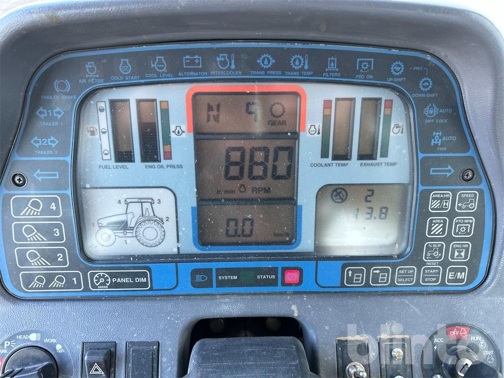 Tractor New Holland 8870 (1999): foto 7 Tractor New Holland 8870 (1999): foto 7