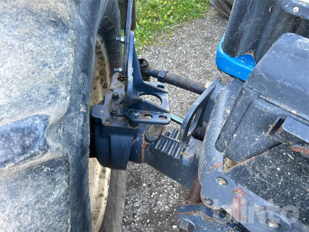 Tractor New Holland 8870 (1999): foto 12 Tractor New Holland 8870 (1999): foto 12