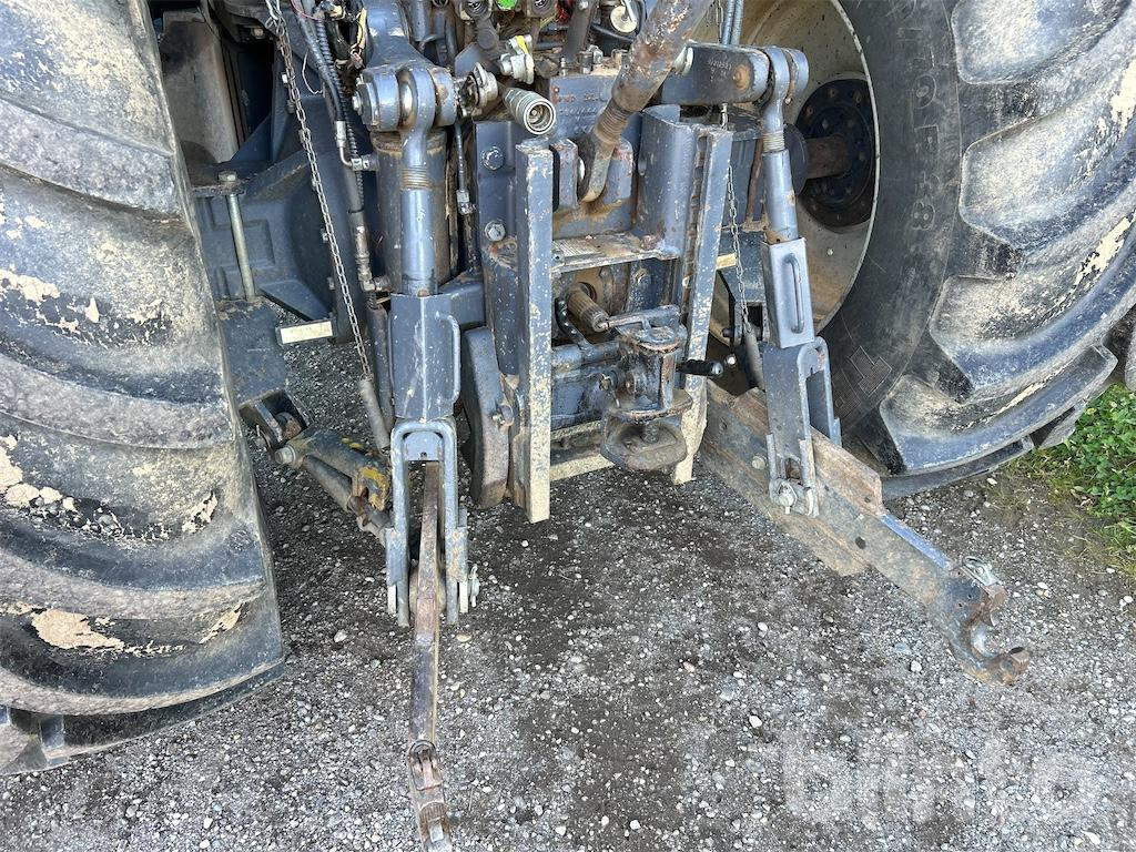 Tractor New Holland 8870 (1999): foto 32 Tractor New Holland 8870 (1999): foto 32