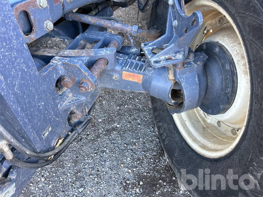 Tractor New Holland 8870 (1999): foto 18 Tractor New Holland 8870 (1999): foto 18