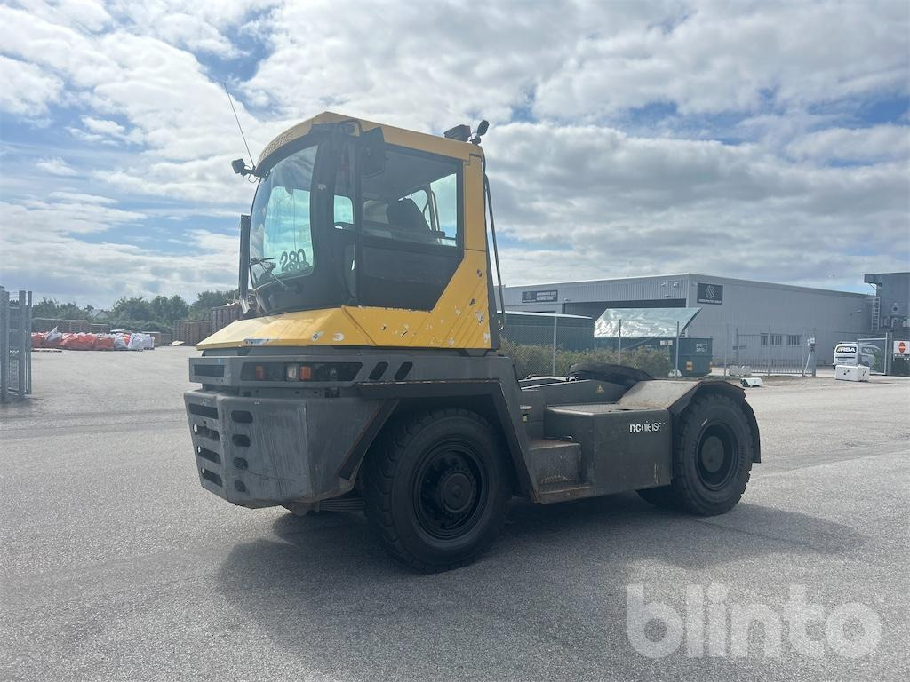 Terberg RT382 - Tractor industrial: foto 1 Terberg RT382 - Tractor industrial: foto 1