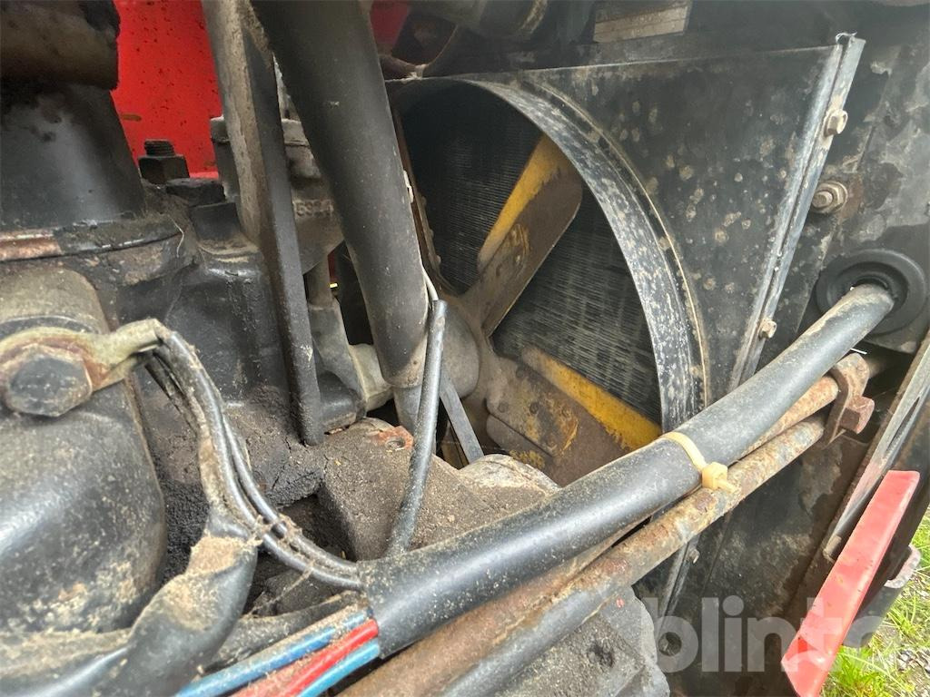 Tractor VALMET 604: foto 37