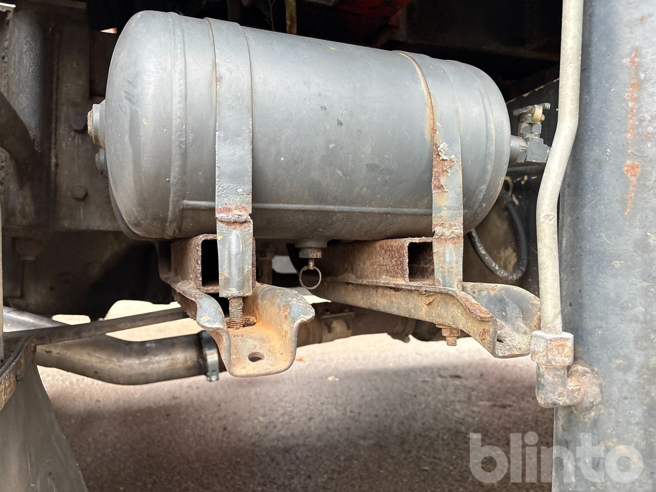 Camión volquete, Camión grúa VOLVO FL614 4X2: foto 47