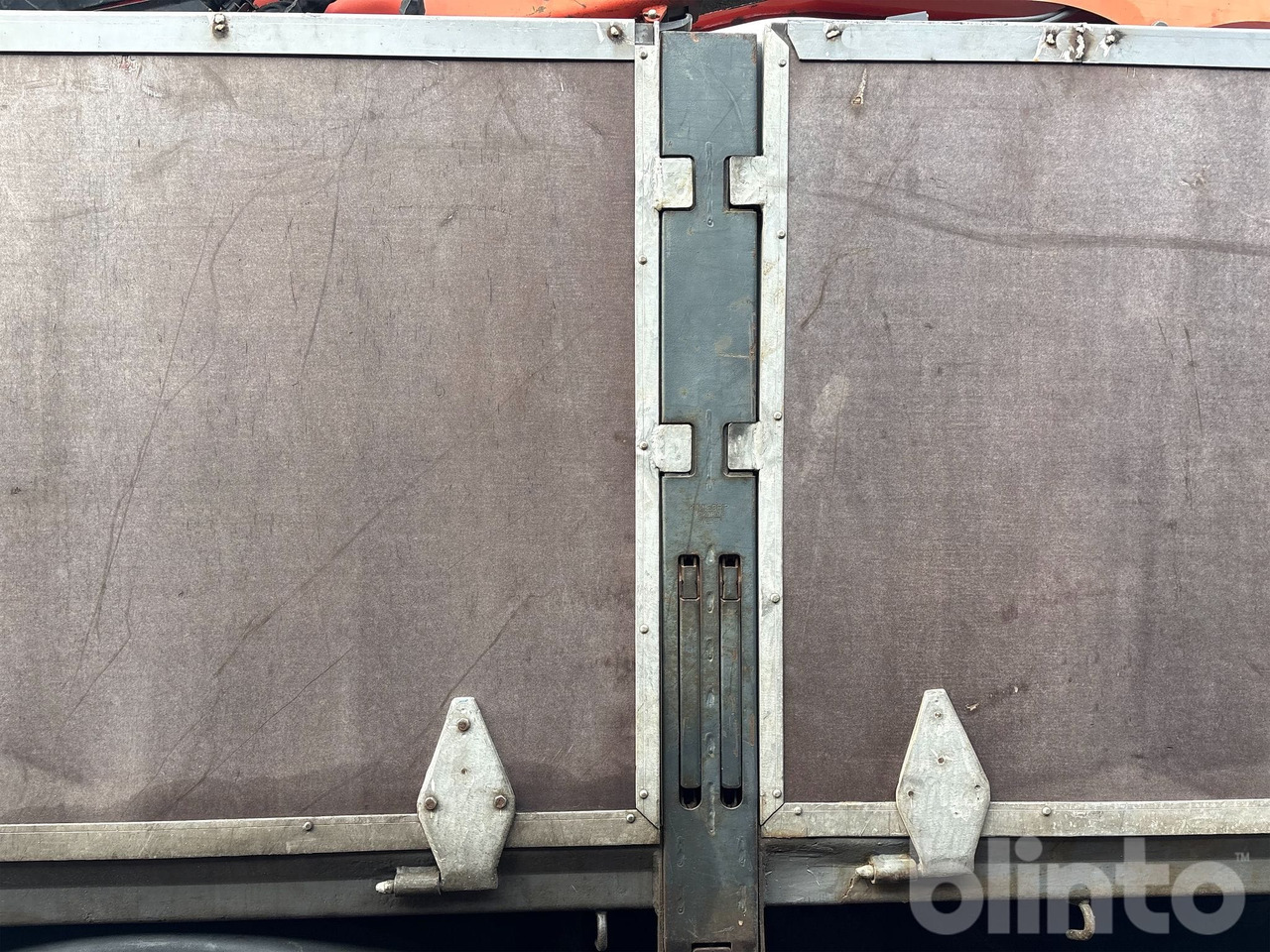 Camión volquete, Camión grúa VOLVO FL614 4X2: foto 30